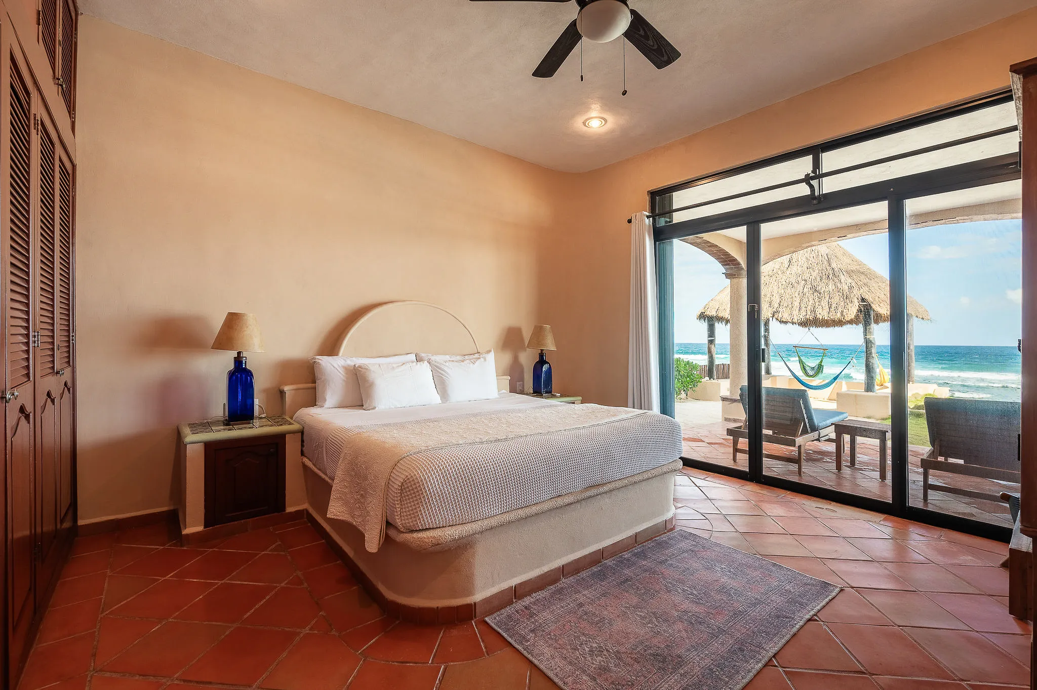 Casa Tres Palmeras: 4-Bedroom Beachfront Villa in Tankah Bay