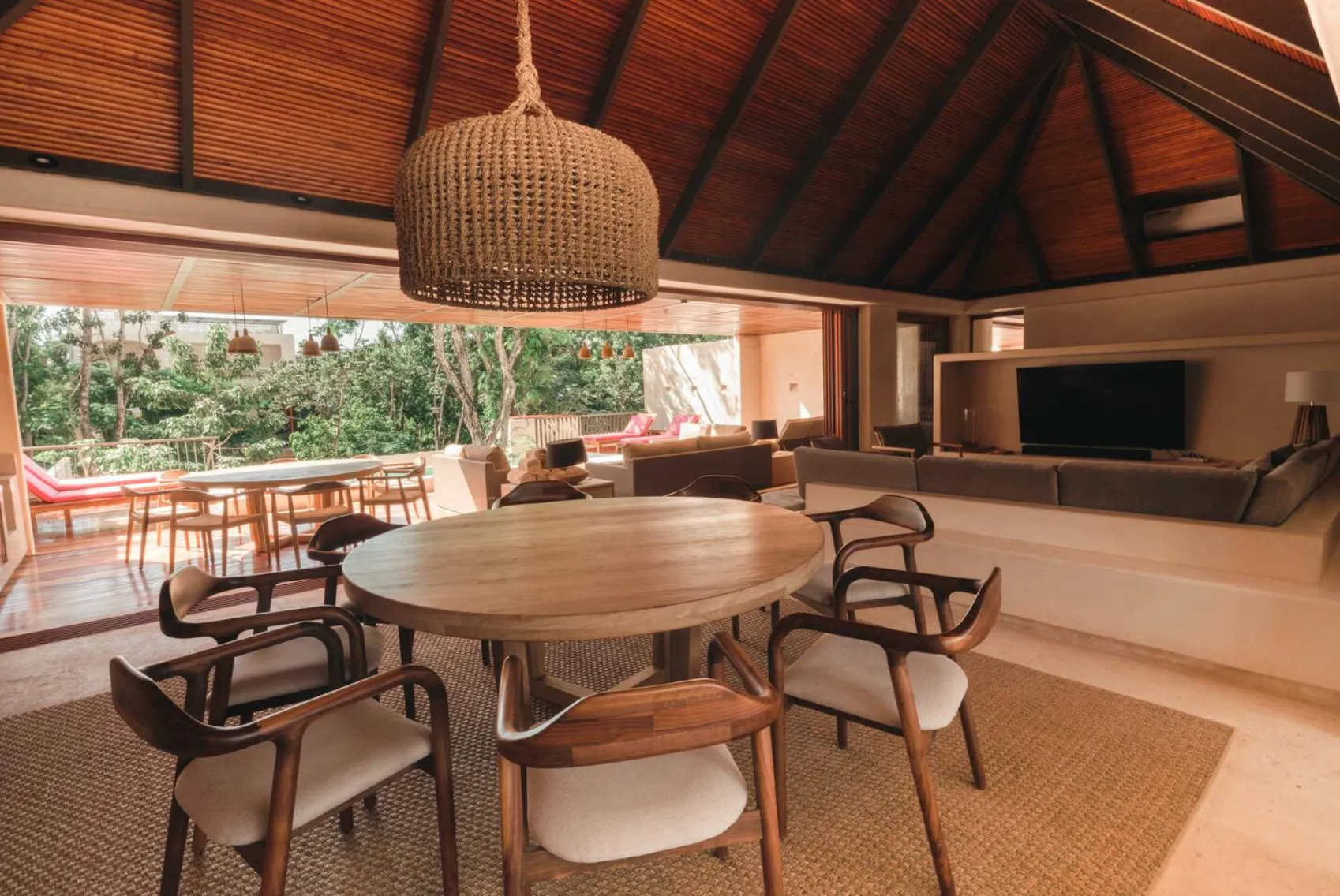 Casa Rossa: 4-Bedroom Villa by Guillermo Alcocer in Holistika, Tulum