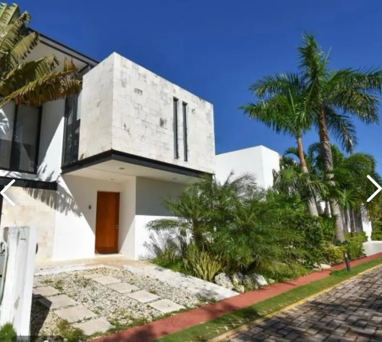 Three-Bedroom House for sale in Bosques de Bambú, Playa del Carmen