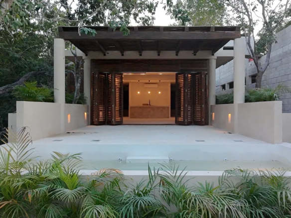 Private pool and terrace of a three-bedroom villa in Riviera Tulum Residencial, Tulum