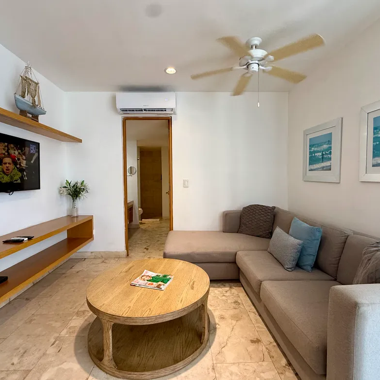 Anah Suites Playa del Carmen: 2-Bedroom Condo in Gonzalo Guerrero