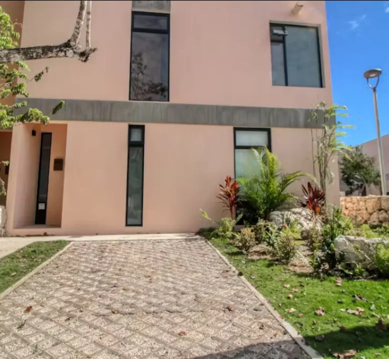 Edena 94, Tulum: 3-Bedroom Townhouse with Rooftop Terrace
