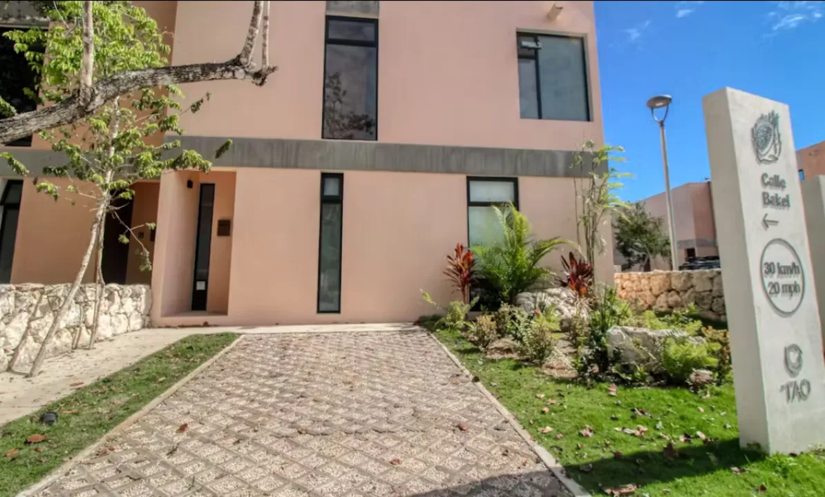 Edena 94, Tulum: 3-Bedroom Townhouse with Rooftop Terrace