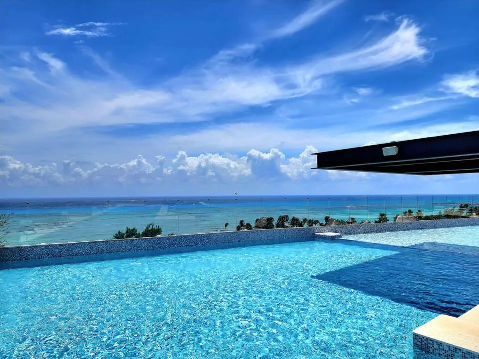 singular-dream-playa-del-carmen-rooftop-pool Rooftop pools and bar at Singular Dream Playa del Carmen
