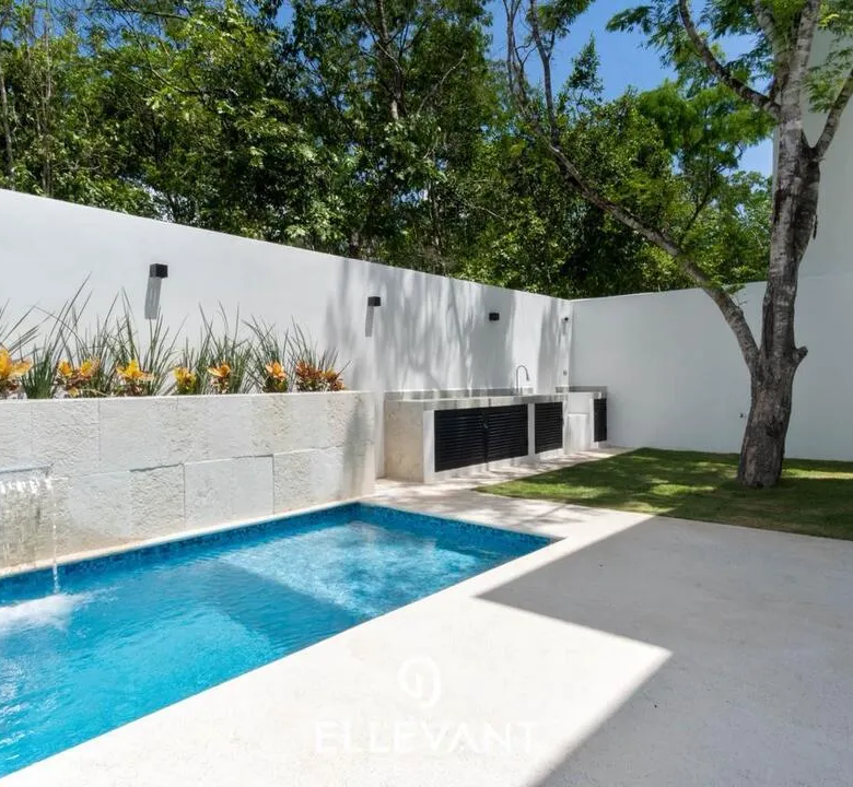 3-Bedroom Pool Villa in Vía Cumbres, Cancún