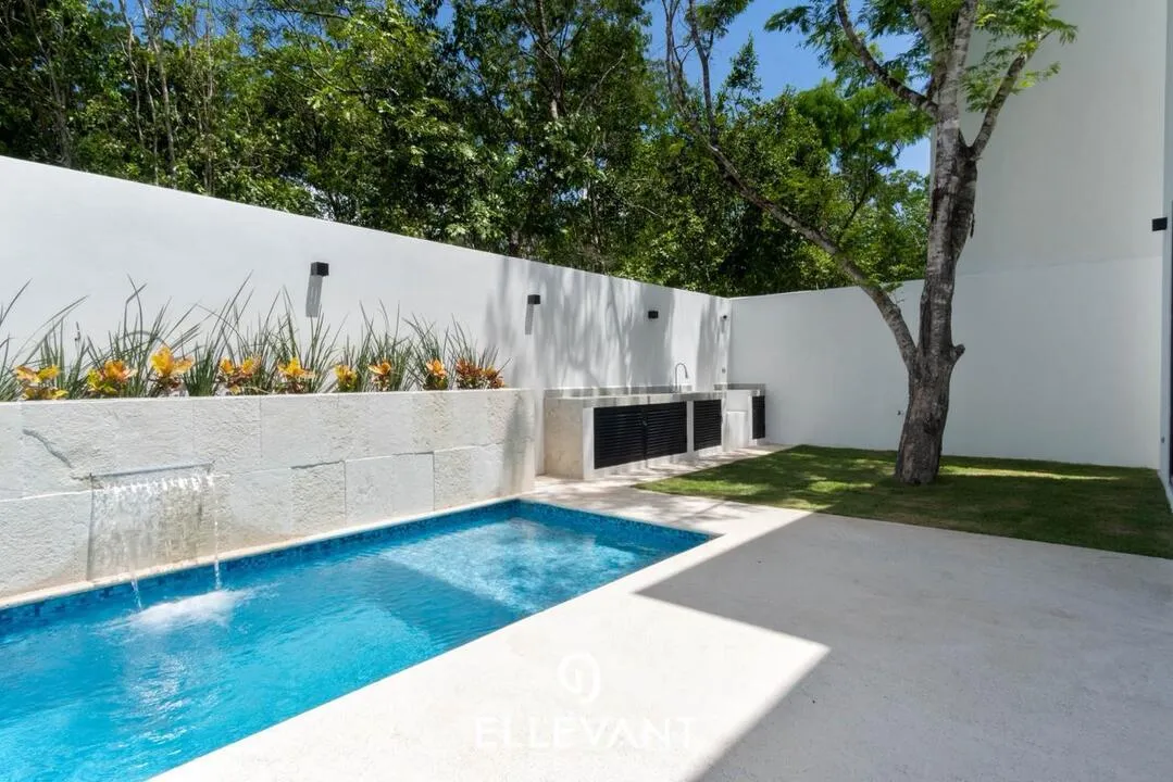 3-Bedroom Pool Villa in Vía Cumbres, Cancún