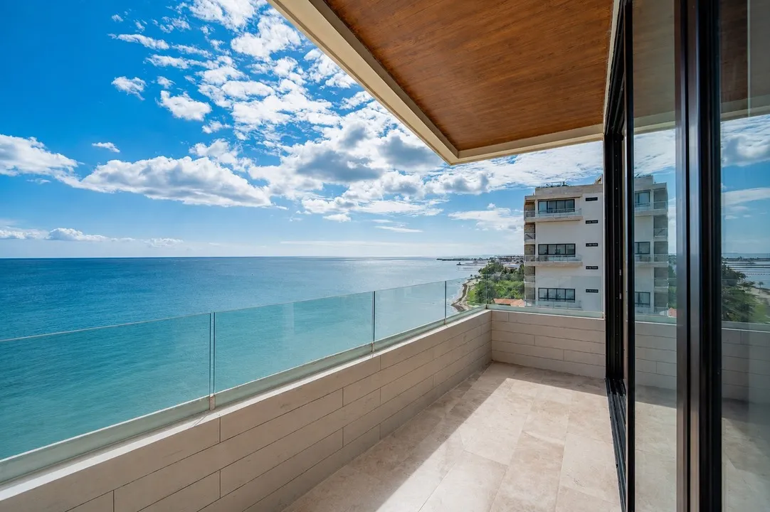 Distrito Puerto 2-Bedroom Beachfront Condo in Puerto Morelos