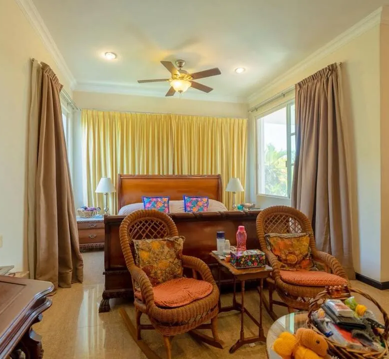 Colonial 5-Bedroom Pool Villa in Lagos del Sol, Cancún