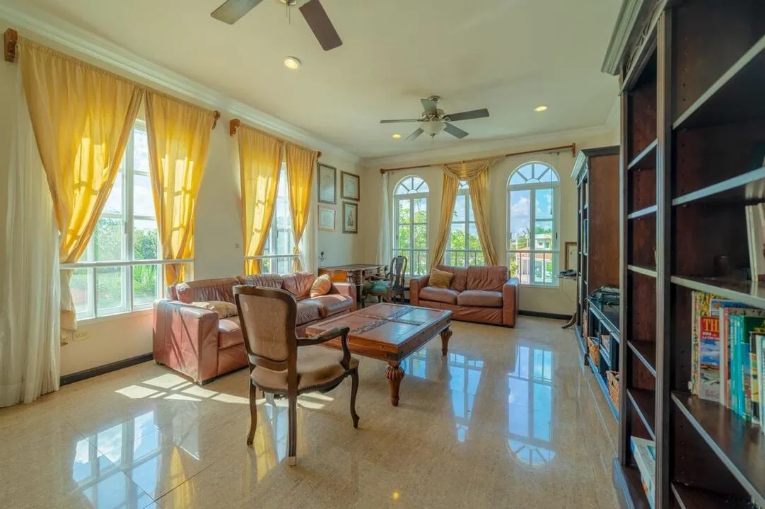 Colonial 5-Bedroom Pool Villa in Lagos del Sol, Cancún