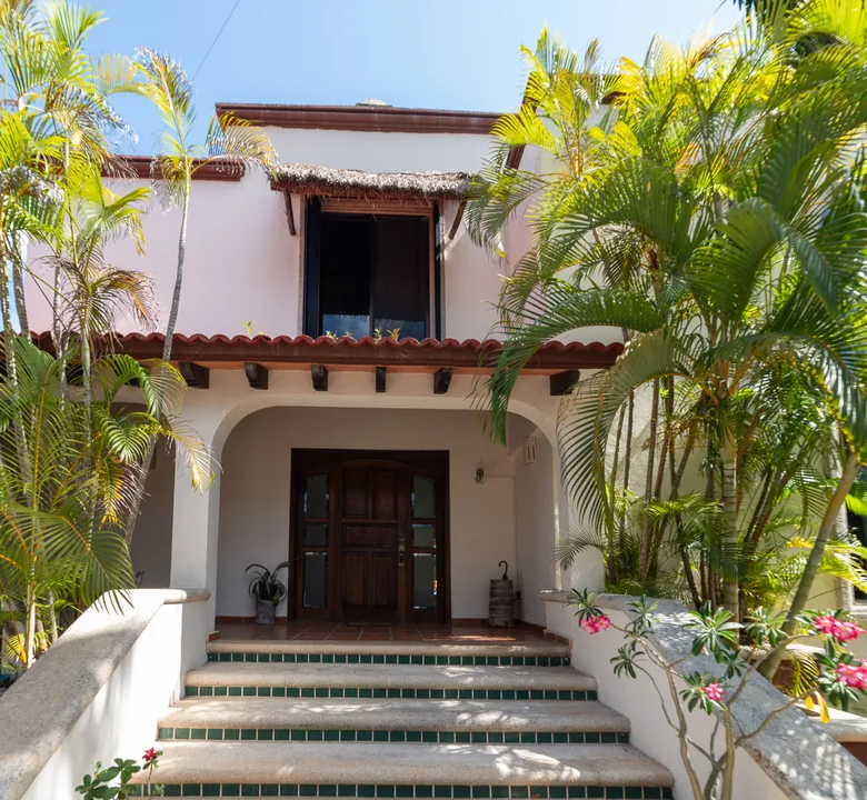 5-Bedroom Villa with Pool in Paseos del Mar, Cancún