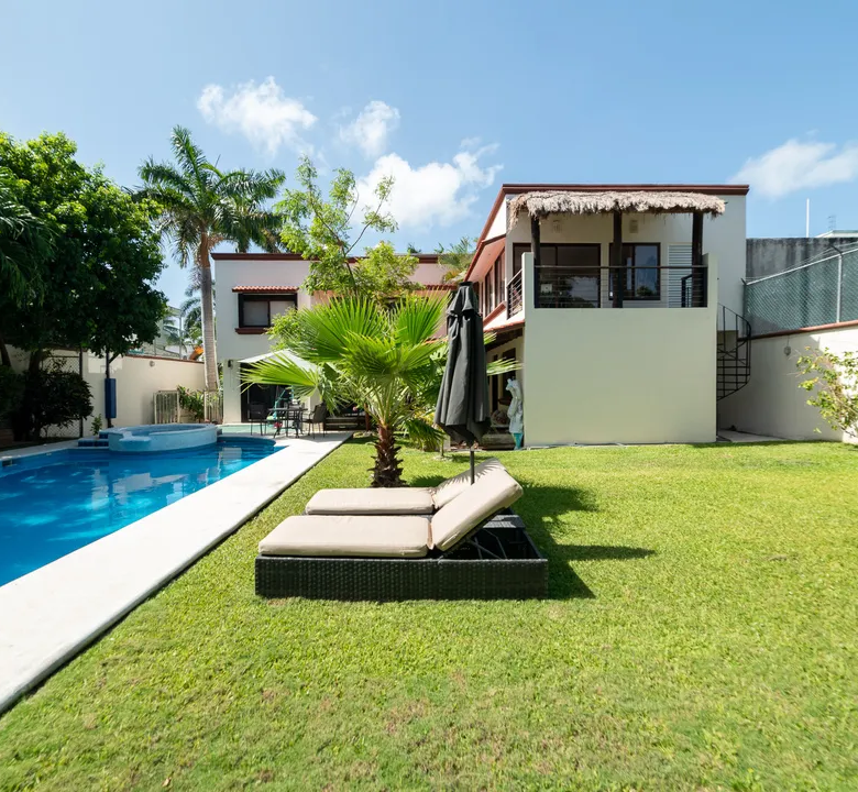 5-Bedroom Villa with Pool in Paseos del Mar, Cancún