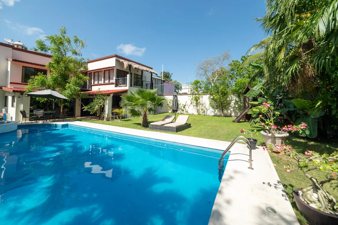 5-Bedroom Villa with Pool in Paseos del Mar, Cancún