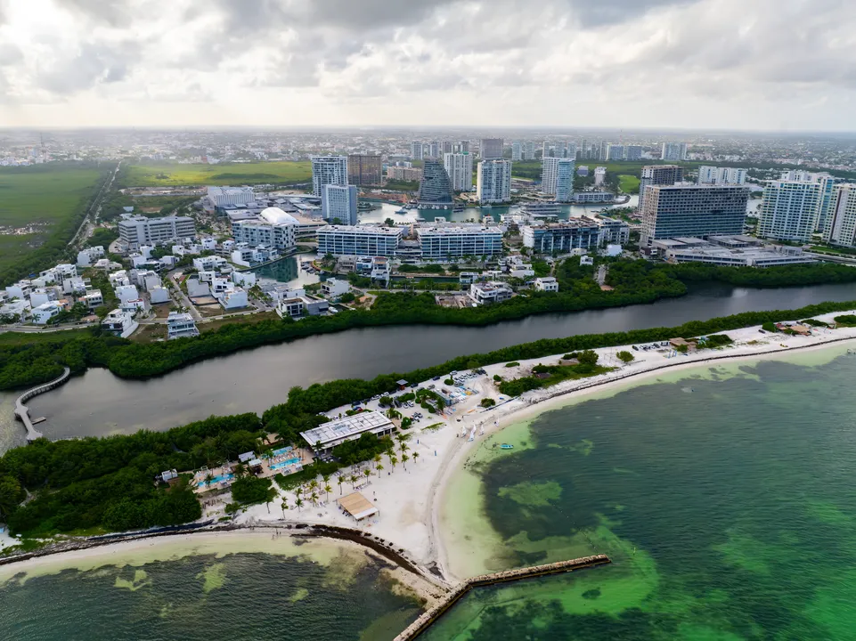 ALBA Puerto Cancún Marina 3 and 4 Bedroom Condos