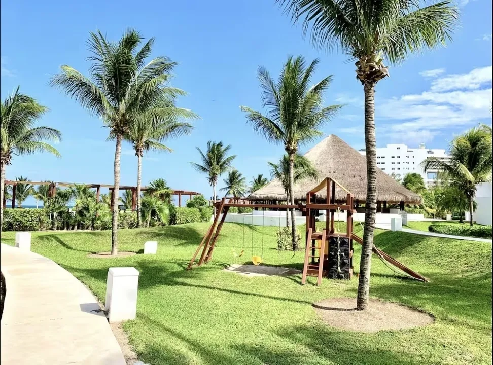 Amara 2-Bedroom Beachfront Condo in Cancún