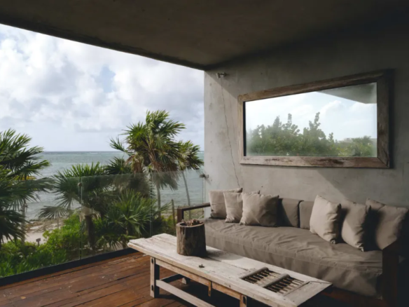 Oceanfront condo terrace with a direct view