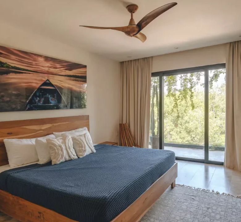 Antal: 3-Bedroom Oceanfront Residence with Private Rooftop in Tankah Bay, Tulum