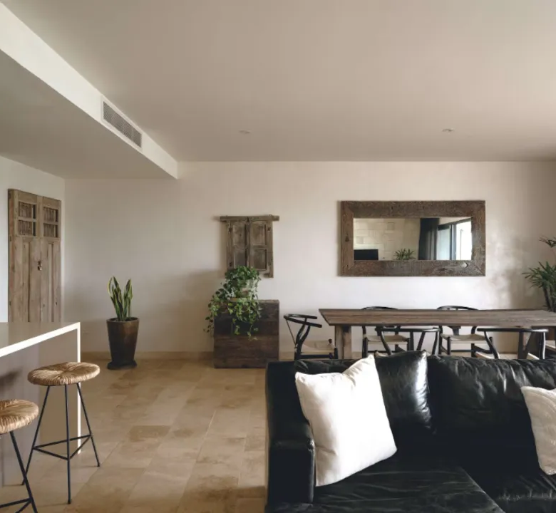 Antal: 3-Bedroom Oceanfront Residence with Private Rooftop in Tankah Bay, Tulum
