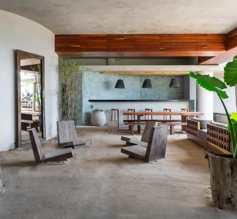 Antal: 3-Bedroom Oceanfront Residence with Private Rooftop in Tankah Bay, Tulum