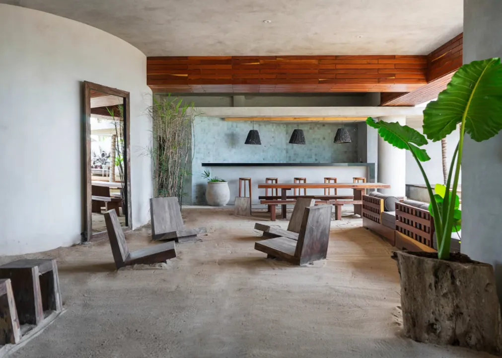 Antal: 3-Bedroom Oceanfront Residence with Private Rooftop in Tankah Bay, Tulum