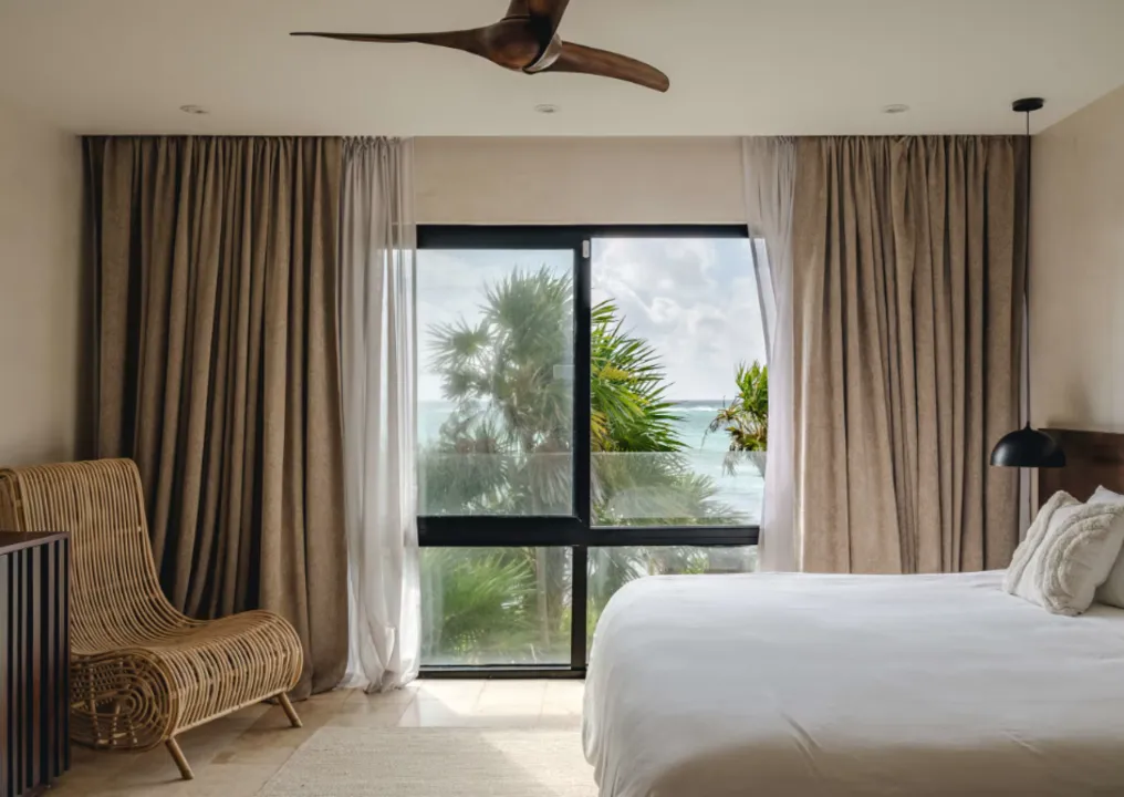 Antal: 3-Bedroom Oceanfront Residence with Private Rooftop in Tankah Bay, Tulum