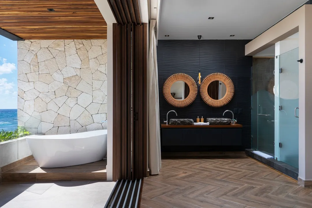 Casa Alina: Exceptional 4-Bedroom Beachfront Villa in Tankah Bay
