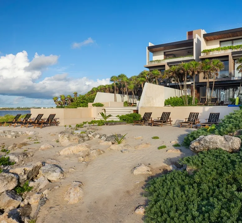 Casa Alina: Exceptional 4-Bedroom Beachfront Villa in Tankah Bay