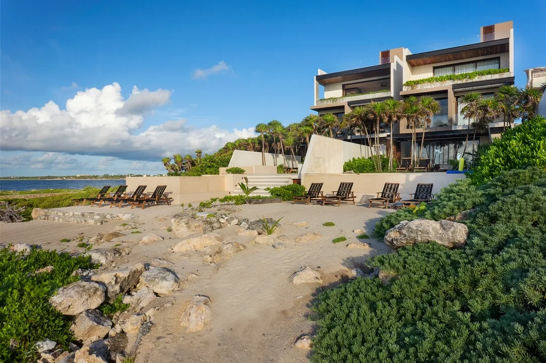 Casa Alina: Exceptional 4-Bedroom Beachfront Villa in Tankah Bay