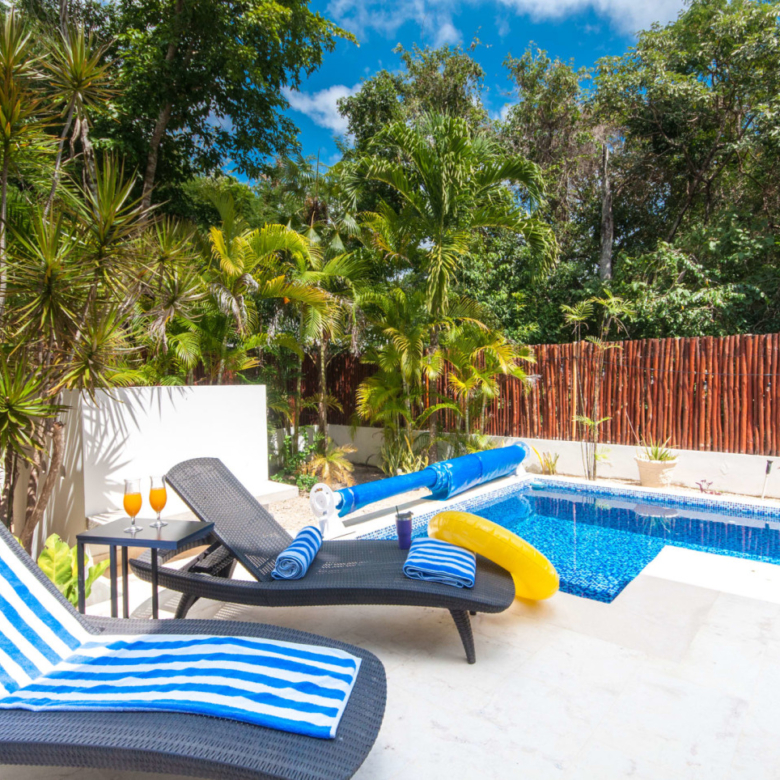 Casa Bahamas, Tulum Country Club: 3-Bedroom Villa with Heated Poo