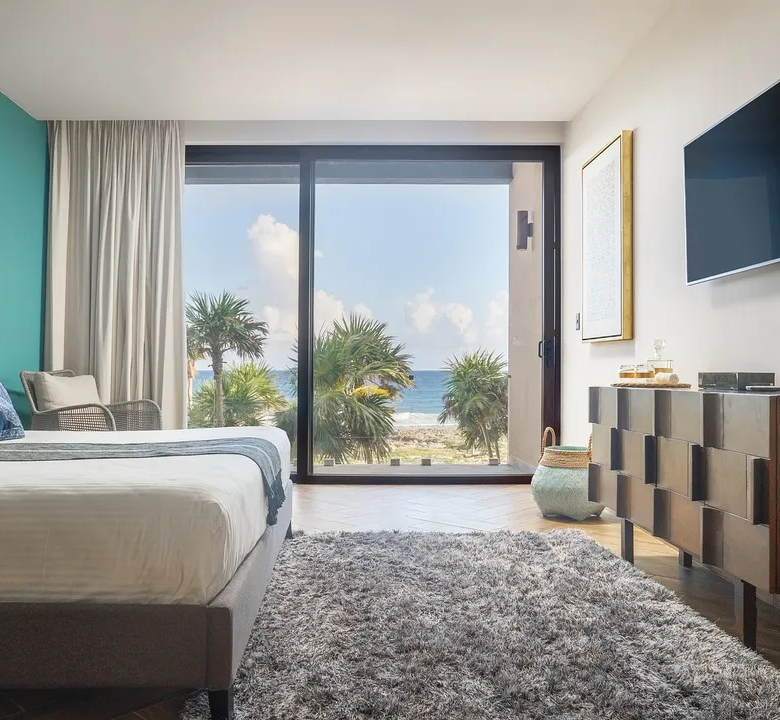 Casa Vani: Exceptional 4-Bedroom Beachfront Villa in Tankah Bay