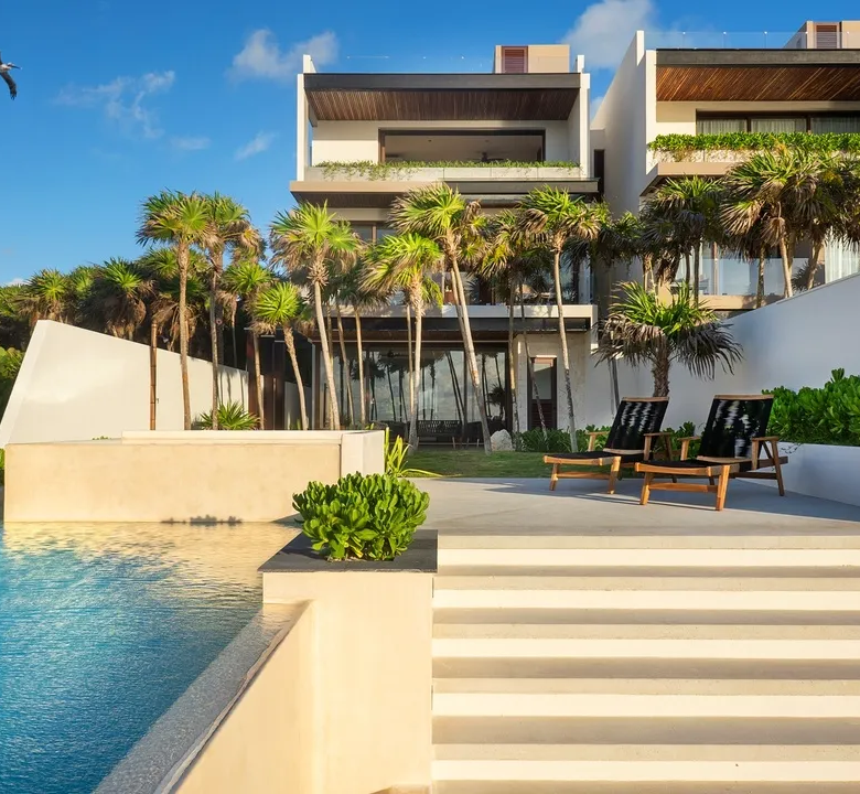Casa Vani: Exceptional 4-Bedroom Beachfront Villa in Tankah Bay