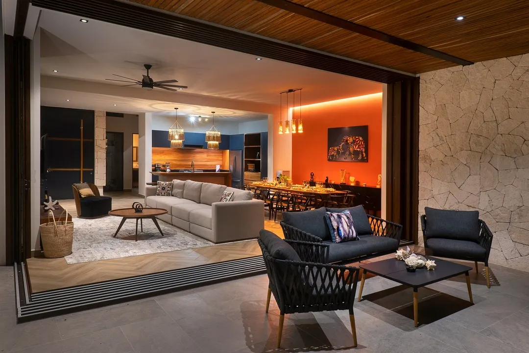 Casa Vani: Exceptional 4-Bedroom Beachfront Villa in Tankah Bay