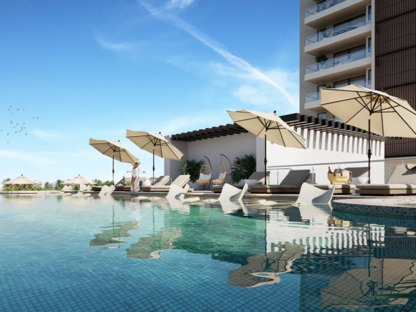 Pool and amenity deck at Cuore Cumbres Cancún