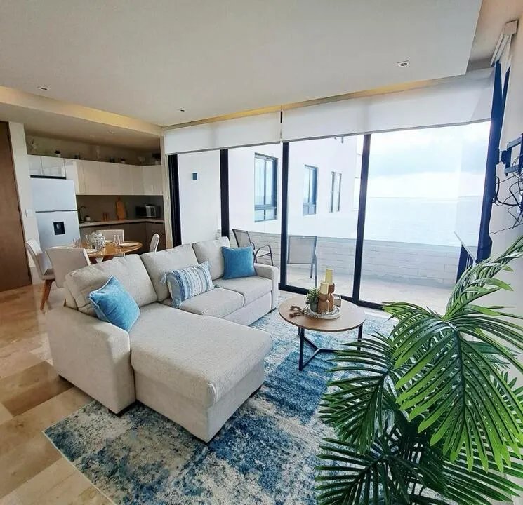 Distrito Puerto 401: 2-Bedroom Beachfront Condo in Puerto Morelos