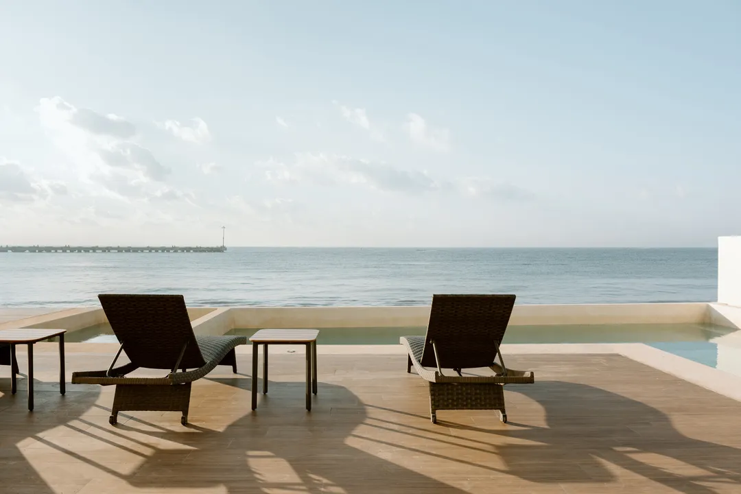 Distrito Puerto 1 and 2 Bedroom Beachfront Condos in Puerto Morelos
