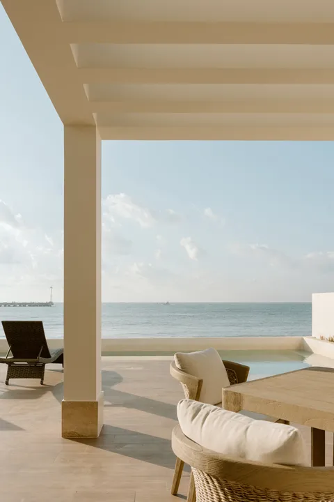 Distrito Puerto 1 and 2 Bedroom Beachfront Condos in Puerto Morelos