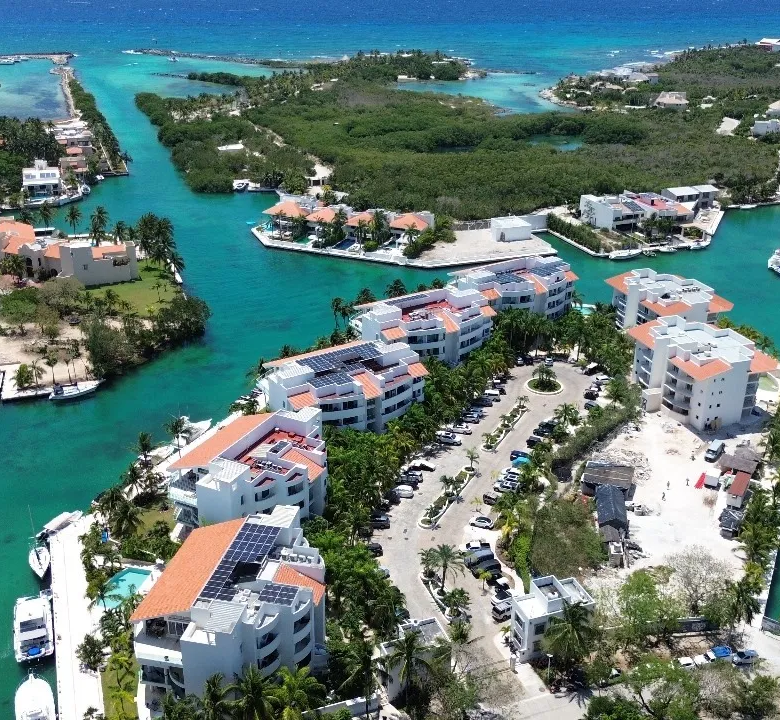 Gran Peninsula 3 and 4 Bedroom Condos in Puerto Aventuras