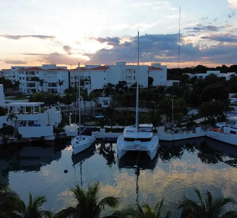 Gran Peninsula 3 and 4 Bedroom Condos in Puerto Aventuras