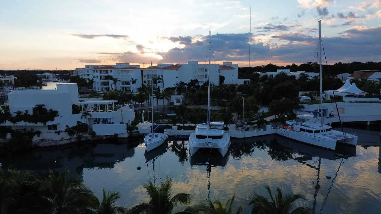 Gran Peninsula 3 and 4 Bedroom Condos in Puerto Aventuras