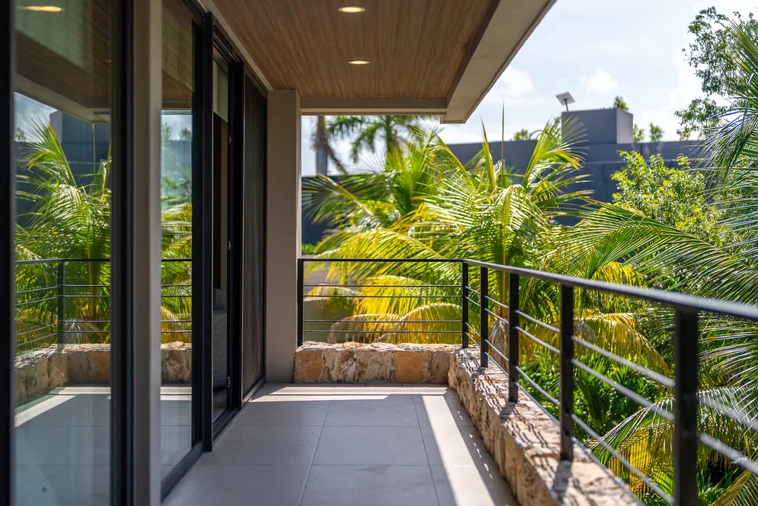 Lakefront 4-Bedroom Villa in Lagos del Sol, Cancún