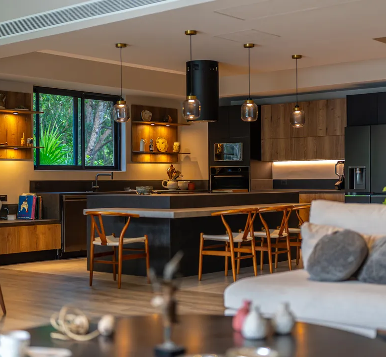 Lakefront 4-Bedroom Villa in Lagos del Sol, Cancún