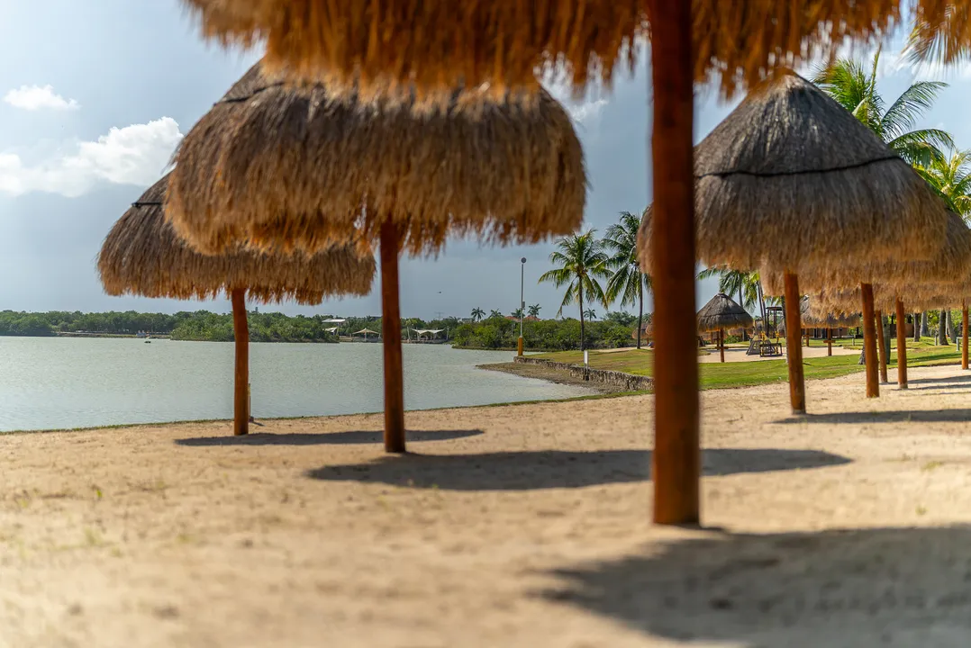 Lakefront 4-Bedroom Villa in Lagos del Sol, Cancún