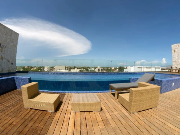 Rooftop pool at Lunada Playa del Carmen