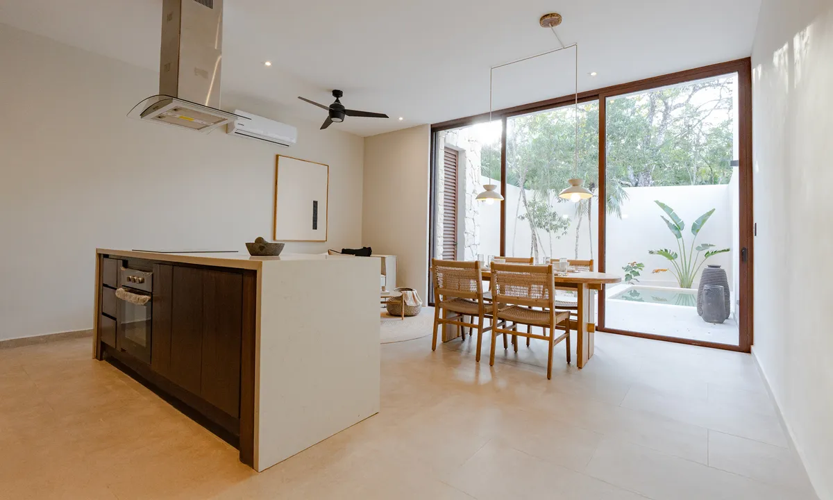Retiro: Townhouses and Villas in La Veleta, Tulum