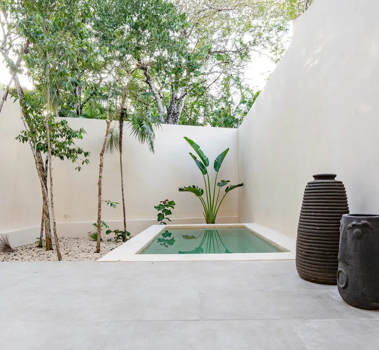 Retiro: Townhouses and Villas in La Veleta, Tulum