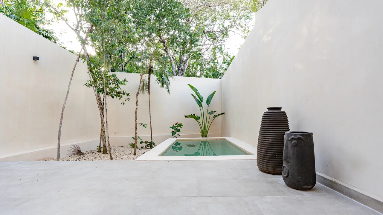 Retiro: Townhouses and Villas in La Veleta, Tulum