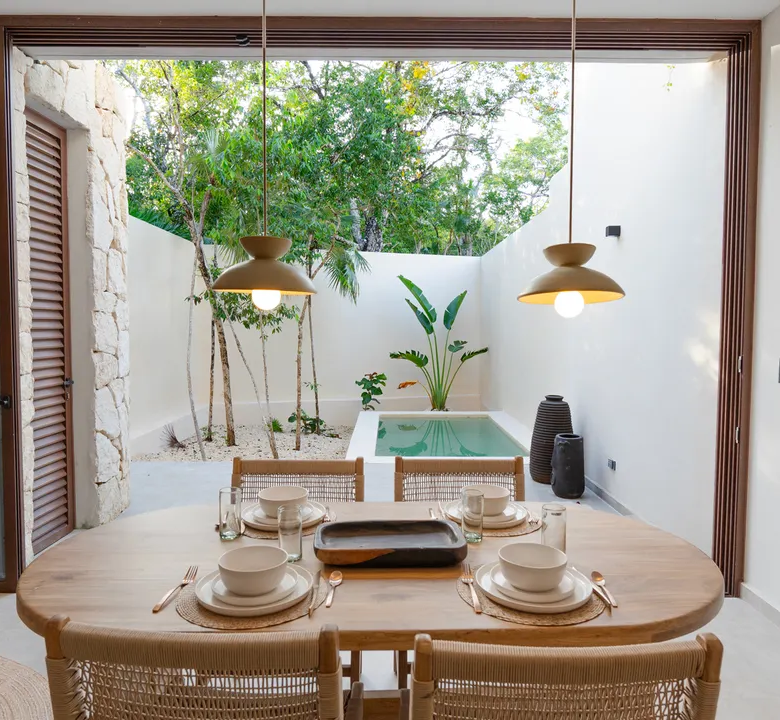 Retiro: Townhouses and Villas in La Veleta, Tulum