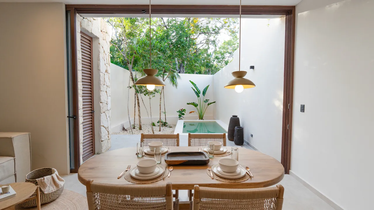 Retiro: Townhouses and Villas in La Veleta, Tulum