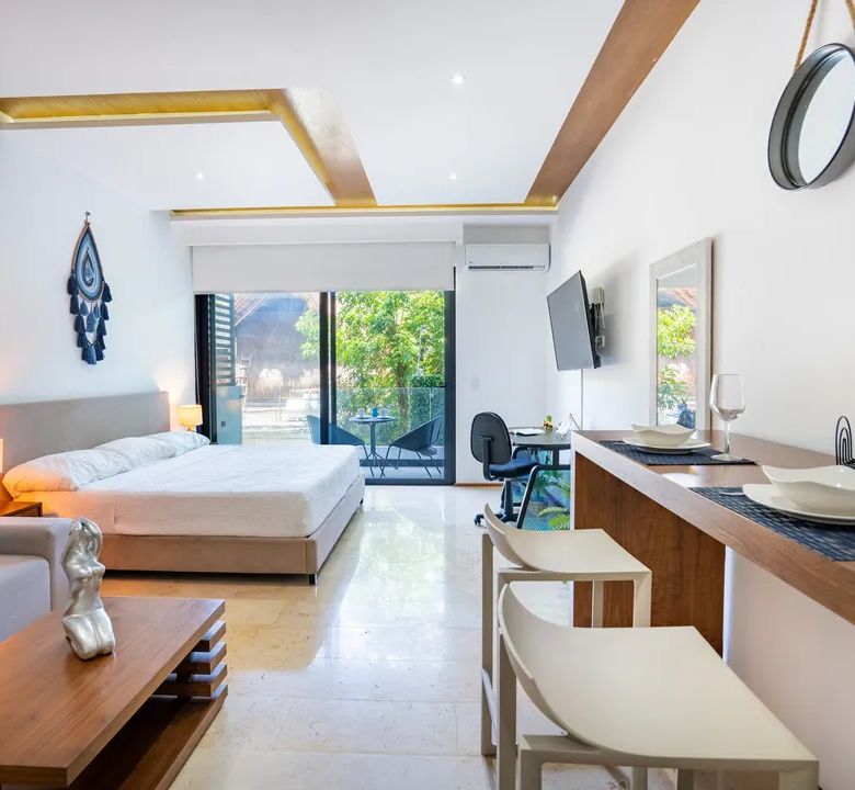 Studio Apartment in Playa del Carmen, Steps from Fifth Avenue