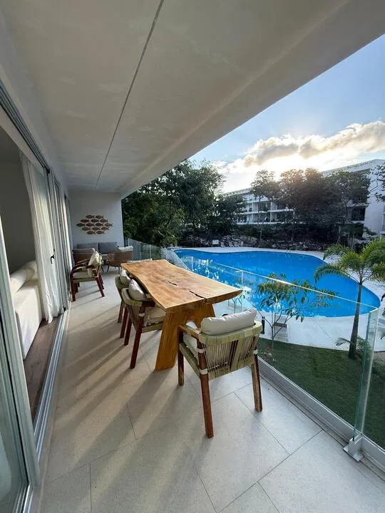 The Leaf 3-Bedroom Lock-Off Corner Condo in Playacar