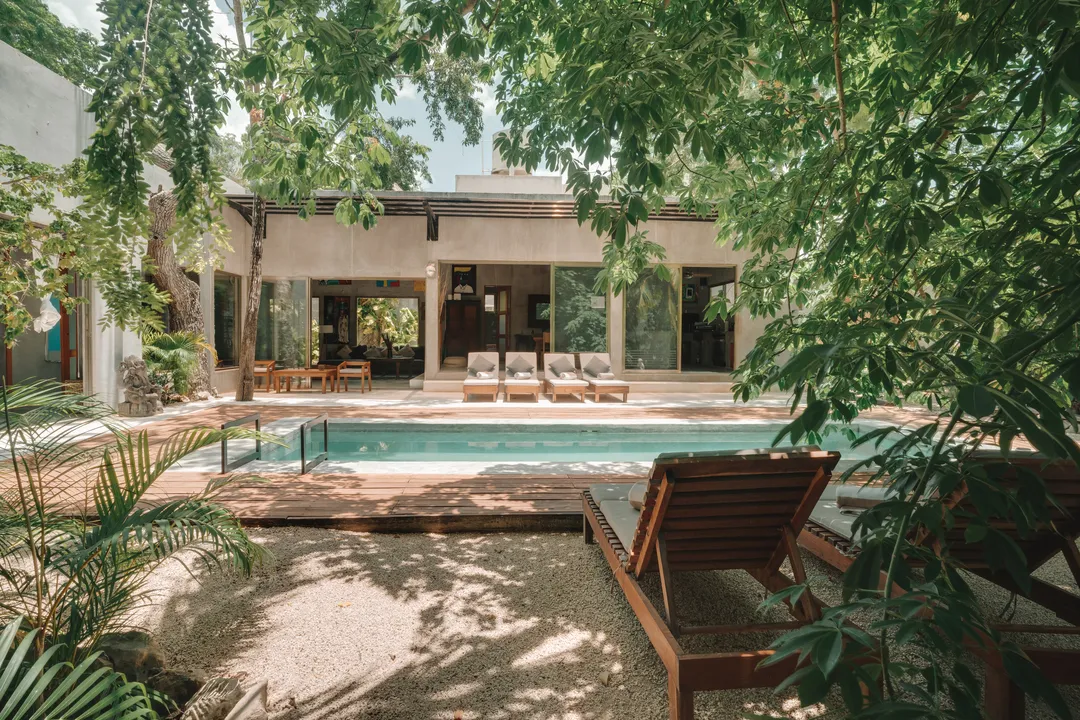 villa-arthur-900-5-bedroom-la-veleta-tulum-facade-03 Villa Arthur 900 5-bedroom villa for sale in La Veleta Tulum